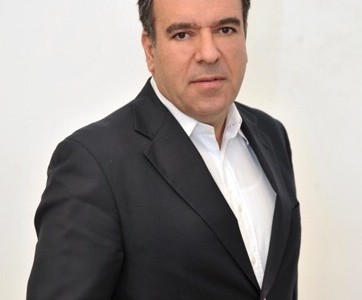 Ο συμπατριώτης μας βουλευτής Μάνος Κόνσολας εξελέγη ομόφωνα Αν. Καθηγητής στο Πανεπιστήμιο Αιγαίου