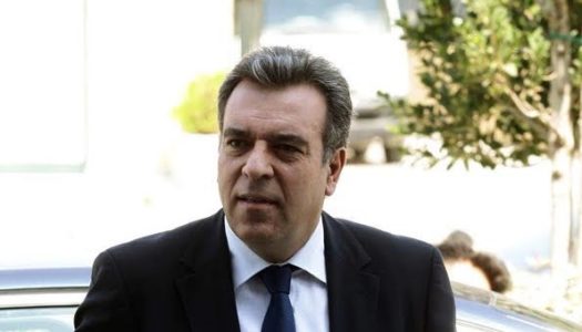 ΜΑΝΟΣ ΚΟΝΣΟΛΑΣ: Παράταση για την υποβολή δηλώσεων για το Κτηματολόγιο στα Δωδεκάνησα