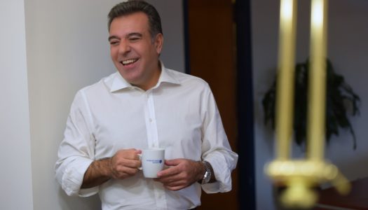 ΜΑΝΟΣ ΚΟΝΣΟΛΑΣ: «Εμβολιαστικά κέντρα σε Κάρπαθο και Κάλυμνο τις επόμενες μέρες. Ενεργοποιείται και το Κ.Υ. Αντιμάχειας Κω, ως εμβολιαστικό κέντρο»