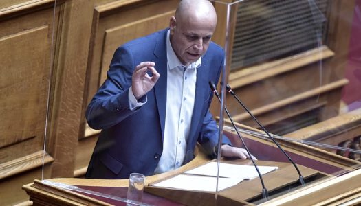 Νεκτάριος Σαντορινιός: «Καμία πολιτική παρέμβαση από την Κυβέρνηση για τα αυξημένα ναύλα κατά 40% και το ασφυκτικό κόστος ζωής των νησιωτών»