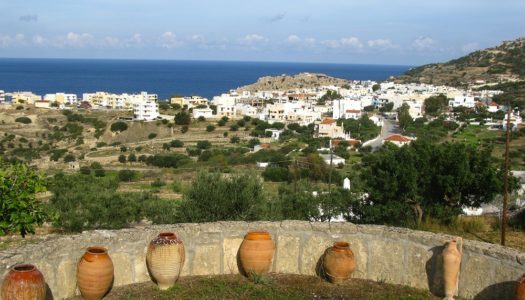 Απάντηση στο δημοσίευμα της  ΚΑΡΠΑΘΙΑΚΗΣ  με τον  τίτλο «Ένας αφελής ψηφοφόρος της “ΑΠΕΚ” αναρωτιέται»