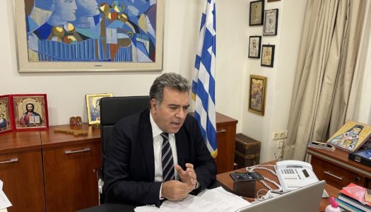 ΜΑΝΟΣ ΚΟΝΣΟΛΑΣ: «Αναβάθμιση της εξυπηρέτησης των κατοίκων των νησιών που δεν έχουν ΔΟΥ, για να μην χρειάζεται να μετακινούνται σε άλλα νησιά»