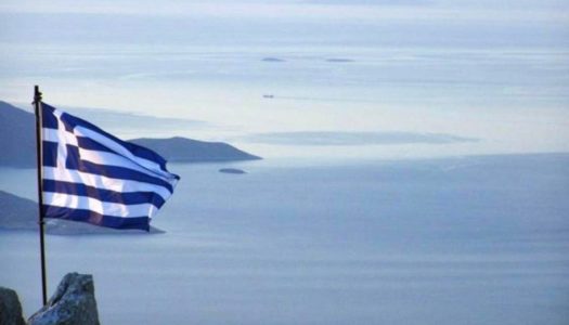 ΜΑΝΟΣ ΚΟΝΣΟΛΑΣ: Aπό την όμορφη Κάρπαθο-Χρόνια Πολλά #Ελλάδα   Χρόνια Πολλά σε όλους τους Έλληνες της γης, από την όμορφη Κάρπαθο!