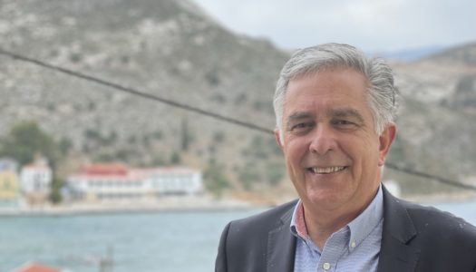 Ο Βασίλης Α. Υψηλάντης ως εκπρόσωπος του Προέδρου της Βουλής στο Καστελλόριζο και την Χάλκη