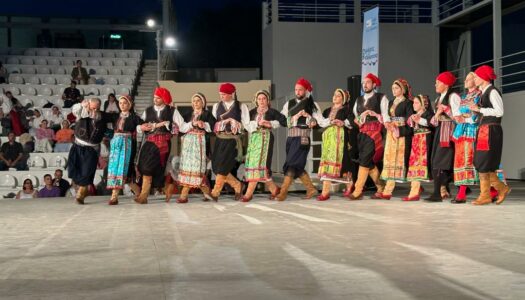 Η Δήμητρα συμμετείχε στο θαλασσινό αντάμωμα παράδοσης, οι «Χοροί της Θάλασσας» στο Βεάκειο Θέατρο